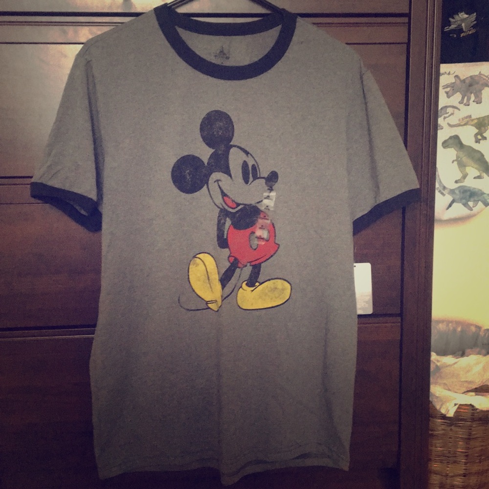 Tee shirt